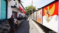 Salah satu mural bergambar lambang negara Indonesia.
