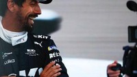 Pebalap asal Brazil, Lucas di Grassi juga jebolan dari F1. Sekarang Lucas membela tim Rokit Venturi Racing. Dia sudah mengkoleksi 49 poin dan menempatkan di posisi 9. Meski begitu, Lucas berhasil menjadi runner up pada 2015. Barulah musim 2016, Lucas di Grassi menjadi juara Formula E. Foto: Instagram @lucasdigrassi