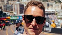 Stoffel Vandoorne sekarang menjadi drivers dari tim balap Formule E Mercedes-EQ. Dia berada di posisi teratas klasemen sementara Formula E dengan koleksi 111 poin. Foto: Instagram @svandoorne