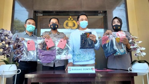 Pelaku AD yang tega memperkosa anak tirinya sebanyak lima kali diamankan di Polresta Mataram.