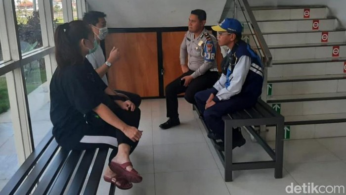 pelemparan batu di tol pandaan-malang