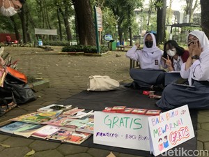 Semangat Buka Lapak Mewarnai dan Membaca Gratis, Viral Karena Twitter