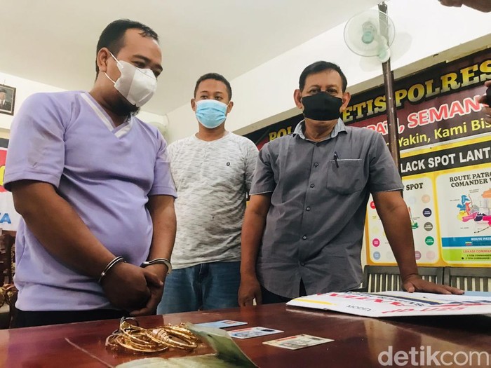 perampokan toko emas di mojokerto