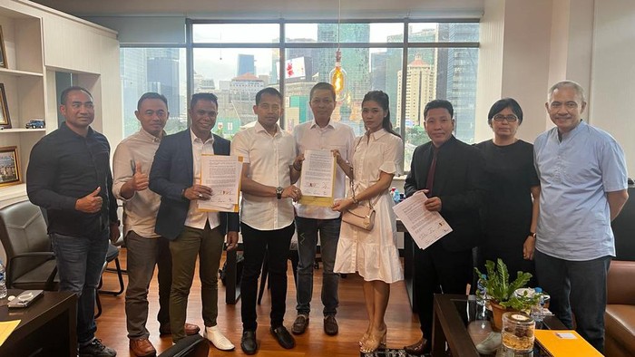 Pertemuan AKP DK dengan mertua dan adik ipar dalam mediasi yang berakhir damai di Polda Metro Jaya.