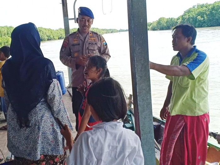 Polisi di Gresik sosialisasi banjir rob ke warga