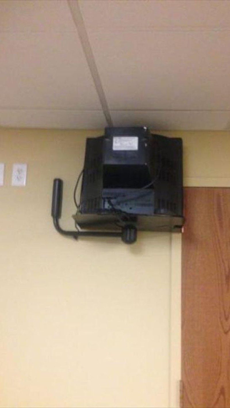 Potret Konyol Kesalahan Sehari-hari yang Terekam Kamera, Kok Bisa Sih?