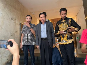Rektor Ibnu Chaldun Musni Umar Serahkan Bukti Gelar Profesor ke Polisi
