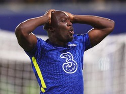 Romelu Lukaku dibeli Chelsea dari Inter Milan pada musim panas 2021, seharga 97,5 juta Pounds atau setara Rp 1,75 triliun. Lukaku malah melempem, kabarnya mau dijual balik ke Inter (Getty Images)