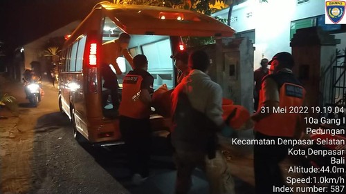 Seorang pria ditemukan gantung diri di Jalan Pulau Saelus I Nomor 7, Banjar Karangsuwung, Kelurahan Pedungan, Kecamatan Denpasar Selatan, Kota Denpasar dan dievakuasi oleh tim BPBD Kota Denpasar.