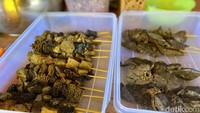 Seporsi soto tangkar di sini dibanderol dengan harga Rp 22.000. Sotonya diisi dengan urat sengkel sapi dan dipadukan dengan kuah kaldu sapi yang dicampur dengan santan. Foto: detikfood