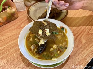 Di Karawang Ada Soto Tangkar Mang Nean yang Gurihnya Nagih