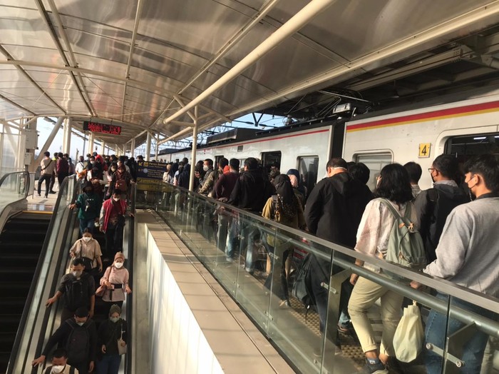 Suasana di Stasiun Manggarai (Dwi-detikcom)