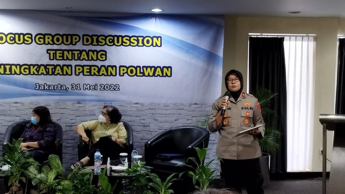 Wakapolda Kalteng Brigjen Ida Oetari di FGD Kompolnas bertajuk Peningkatan Peran Polwan, Grand Kemang, Jakarta Selatan, Selasa (31/5/2022).