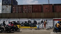 Mural bertema Formula E tampak menghiasi sejumlah kawasan di Jakarta Utara mulai dari Jalan RE Martadinata, Tanjung Priok, Papanggo, hingga Ancol.