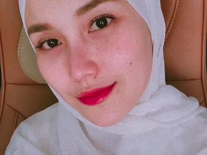 Ayu TIng Ting saat berada di Mekkah.