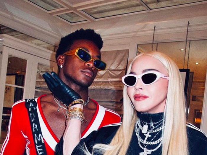NEW YORK, NEW YORK - SEPTEMBER 08: A model walks the runway for the Off-White fashion show during the September 2024 New York Fashion Week on September 08, 2024 in New York City. (Photo by JP Yim/Getty Images)