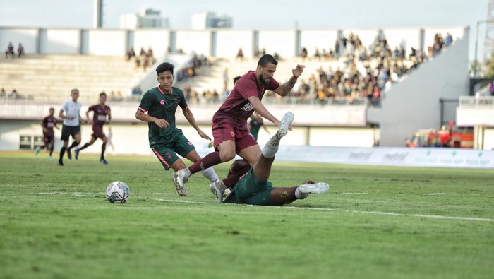 Everton Nascimento saat PSM Vs Persita