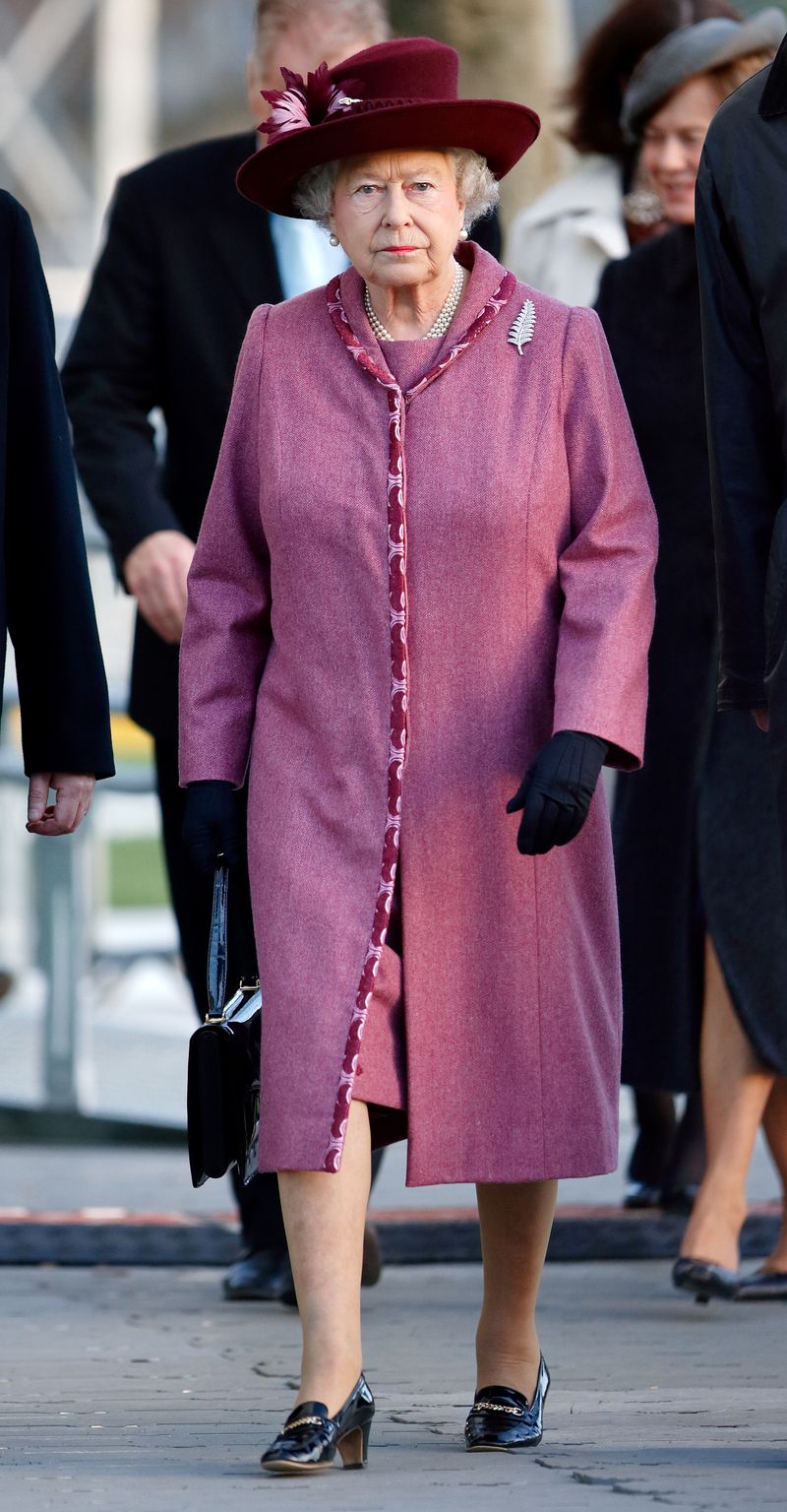 LONDON, UNITED KINGDOM - NOVEMBER 25: (EMBARGOED FOR PUBLICATION IN UK NEWSPAPERS UNTIL 24 HOURS AFTER CREATE DATE AND TIME) Queen Elizabeth II visits a New Zealand tourism exhibition, housed in a giant inflatable rugby ball, near Tower Bridge on November 25, 2008 in London, England. (Photo by Max Mumby/Indigo/Getty Images)