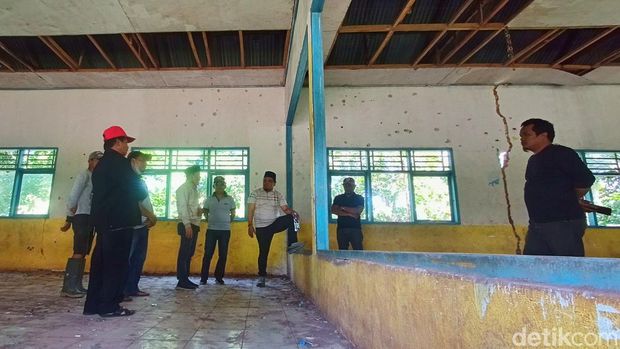 Gedung SDN 76 Bolang di Enrekang yang retak