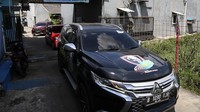 Puluhan mobil relawan Ganjaris melintasi jalan Ahmad Yani, Kota Bekasi, Jawa Barat, Rabu (1/6/2022).