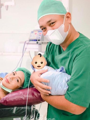 Gilang Dirga dikaruniai anak pertama.