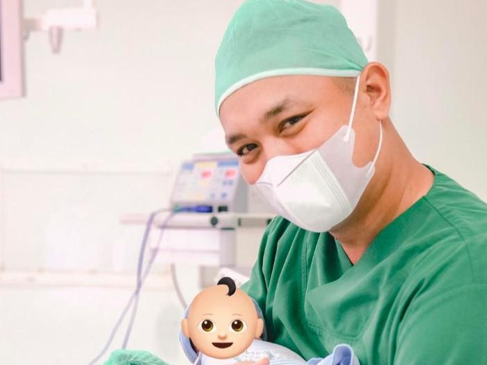 Gilang Dirga dikaruniai anak pertama.