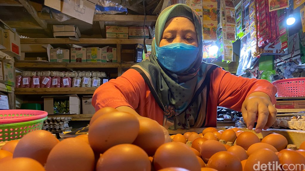 Harga Telur Ayam di Bandung Tembus Rp 29.500 Per Kg