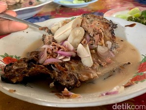 Menikmati Sensasi Kelat Holat, Makanan Khas Para Raja Tapanuli Selatan