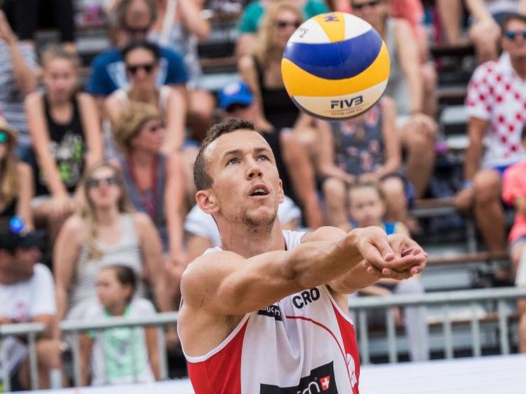 Ivan Perisic Jago Olah Bola: Pro di Voli Pantai dan Sepakbola