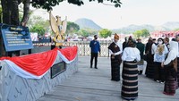 Diketahui Bung Karno menjalani pengasingan di Ende pada 14 Januari 1934 sampai dengan 18 Oktober 1938, di mana ia banyak menghabiskan waktunya untuk melakukan perenungan tepat di bawah pohon sukun bercabang lima yang ada di taman tersebut.