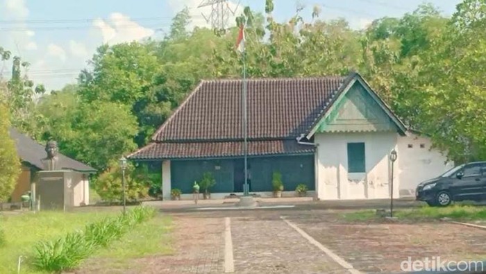 Kediaman dr Radjiman Wedyodiningrat yang sangat luas