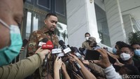 Sahroni berharap pagelaran ini akan baik di mata dunia dan semua masyarakat semangat untuk nonton.