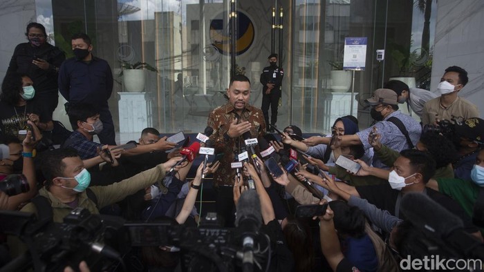Ludes! Tiket Formula E Habis Terjual Ketua Pelaksana Formula E Jakarta Ahmad Sahroni mengatakan tiket Formula E untuk semua kategori telah ludes terjual. Tiket di dalam sirkuit pun habis.