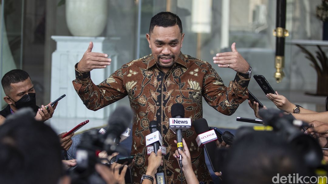 Ketua Pelaksana Formula E Jakarta Ahmad Sahroni mengatakan tiket Formula E untuk semua kategori telah ludes terjual. Tiket di dalam sirkuit pun habis.