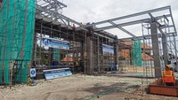 Adapun ruang lingkup pekerjaan terdiri dari Bangunan VVIP, bangunan pos jaga, bangunan ground water tank dan ruang pompa, pagar keliling dan gerbang, penataan lansekap, area drop off, area drop on, serta relokasi instalasi Mekanikal Elektrikal Plumbing (MEP).  