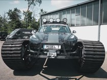 Mobil Listrik Tesla Jadi Tank, Bisa Ikut Perang Nih!