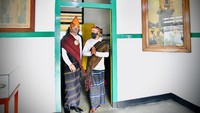 Ia pun mengaku senang dan bersyukur atas kunjungan kepala negara tepat di hari lahir Pancasila yang dinilai sangat berharga. 