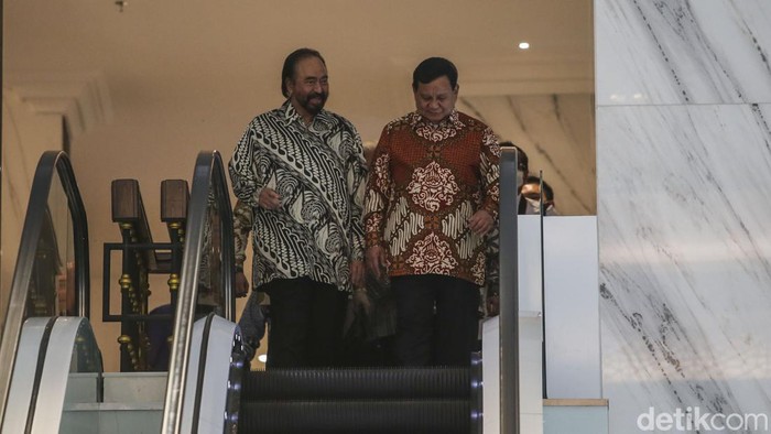 Ketum Partai NasDem Surya Paloh dan Ketum Partai Gerindra Prabowo Subianto bertemu di kantor NasDem, Gondangdia, Jakarta Pusat.