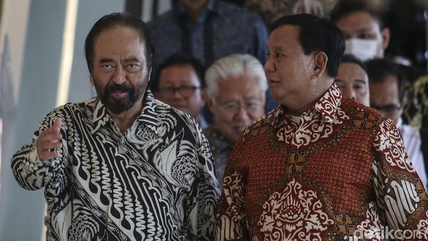 Momen Keakraban Surya Paloh dan Prabowo