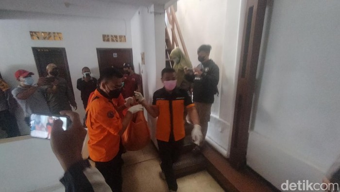 penemuan mayat di surabaya