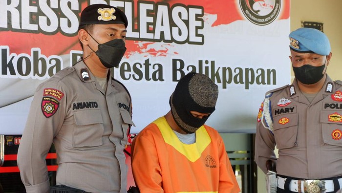 Petani asal Kukar ditangkap polisi saat sedang mengantar sabu seberat 2 kg dari Samarinda ke Balikpapan.