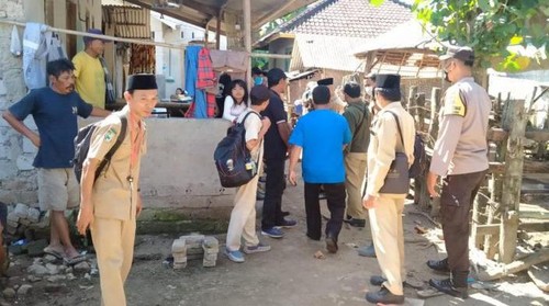 Polsek Sekotong, Polres Lombok Barat, Polda NTB, melaksanakan kegiatan kegiatan peninjauan dan pengawasan penyakit mulut dan kuku (PMK) penyakit mulut dan kuku (PMK) di Wilayahnya.