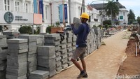 Target penyelesaiannya pun terus dikerjakan Dinas Bina Marga DKI Jakarta.