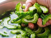 Makan Pare Tiap Hari? Rasakan 6 Efeknya Buat Tubuh