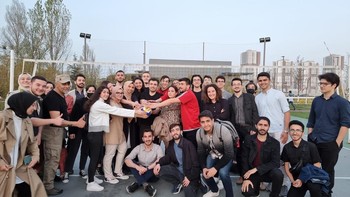 Ia dikenal dekat dengan anak muda. Foto: Twitter