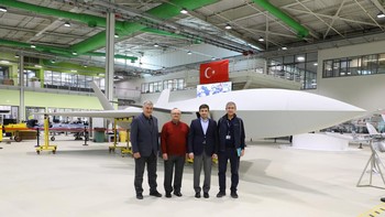 Selcuk menempuh pendidikan tinggi di Amerika Serikat, tepatnya di University of Pennsylvania dan kampus elit Massachusetts Institute of Technology.Foto: Twitter