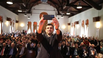 Inilah sosok pendirinya, Selcuk Bayraktar, yang adalah menantu dari Presiden Turki, Recep Tayyip Erdogan. Foto: Twitter