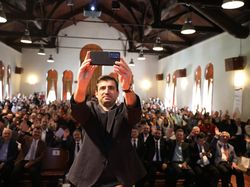 Mesranya Juragan Drone Turki dan Sang Istri Putri Erdogan