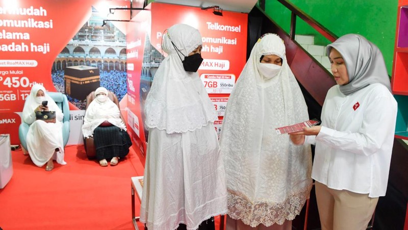 Setelah  vakum 2 tahun imbas pandemi COVID-19, Pemerintah kembali memberikan pelayanan kepada Jemaah Indonesia untuk melaksanakan ibadah haji 1443 Hijriyah/2022 Masehi. Jemaah akan mulai masuk asrama haji pada 3 Juni 2022 dan pemberangkatan kelompok terbang (kloter) pertama dilakukan pada 4 Juni 2022.