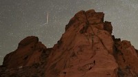 SW3, mengorbit matahari setiap 5,4 tahun dan runtuh pada tahun 1995. Kini menghasilkan fragmen besar yang memuntahkan material yang dilewati Bumi untuk pertama kalinya.